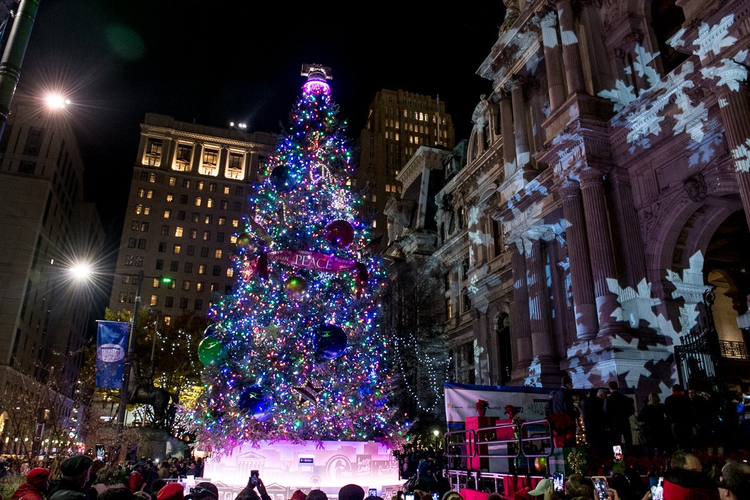 Philadelphia’s City Hall Tree Lighting - COMCAST’S MACHINEQ USES inteliLIGHT® TO DEPLOY ITS SMART CITY